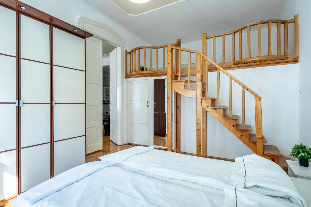 Huge Apartment In The City Center Budapeste Exterior foto