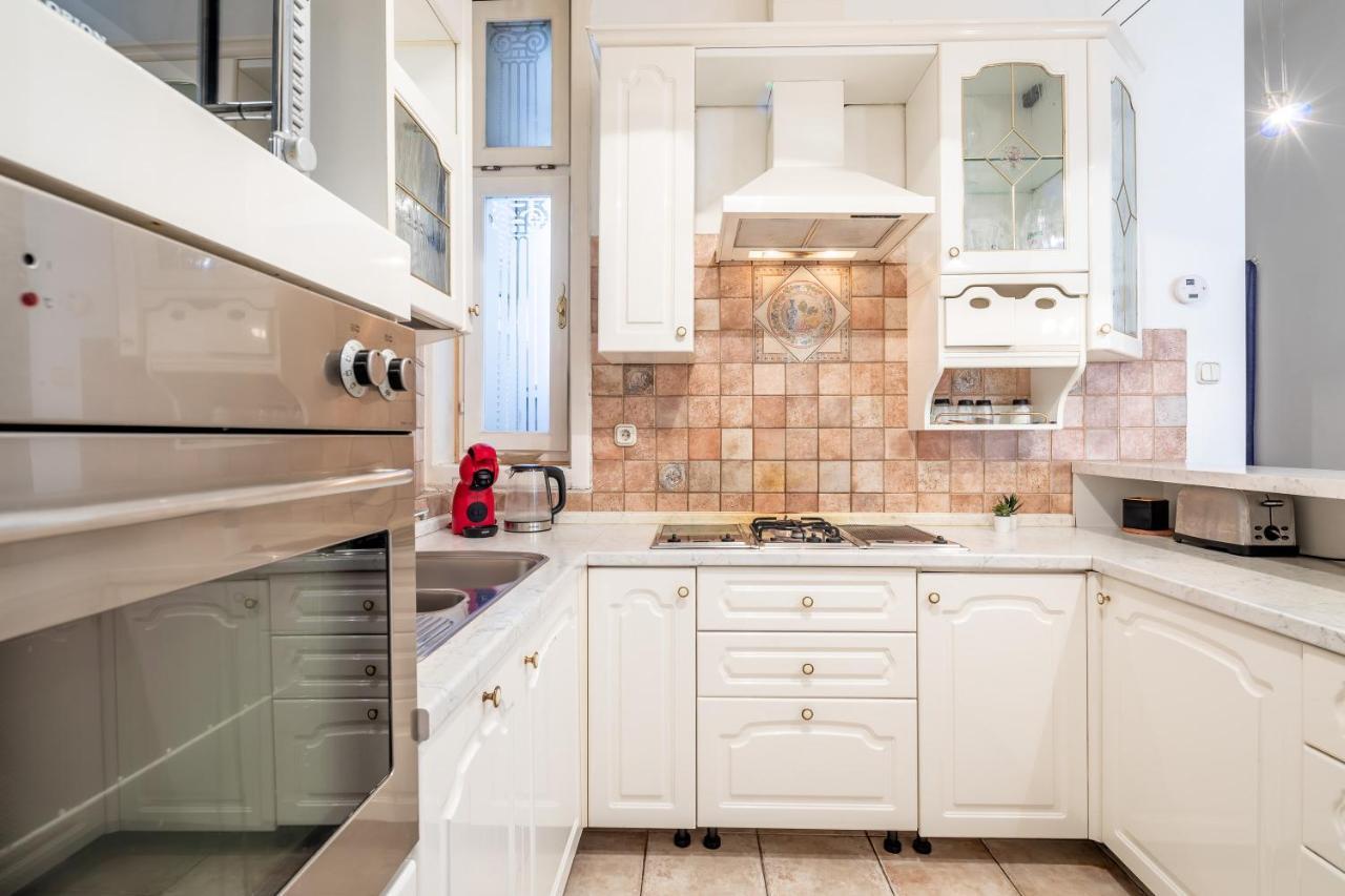 Huge Apartment In The City Center Budapeste Exterior foto